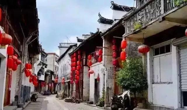 市桥山国有林管理局:情系老职工 慰问暖人心
